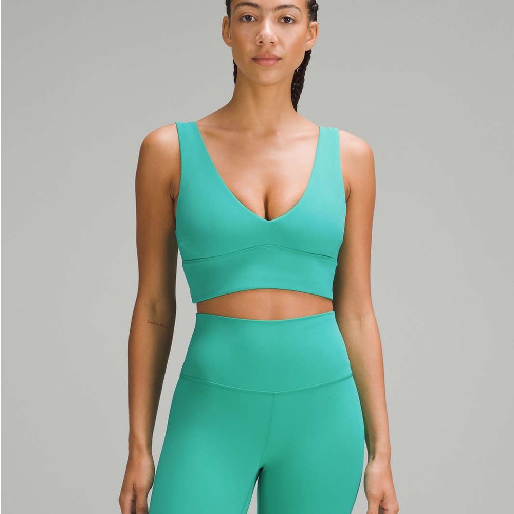 NWOT Lululemon Kelly Green Align V Neck Bra Size 4